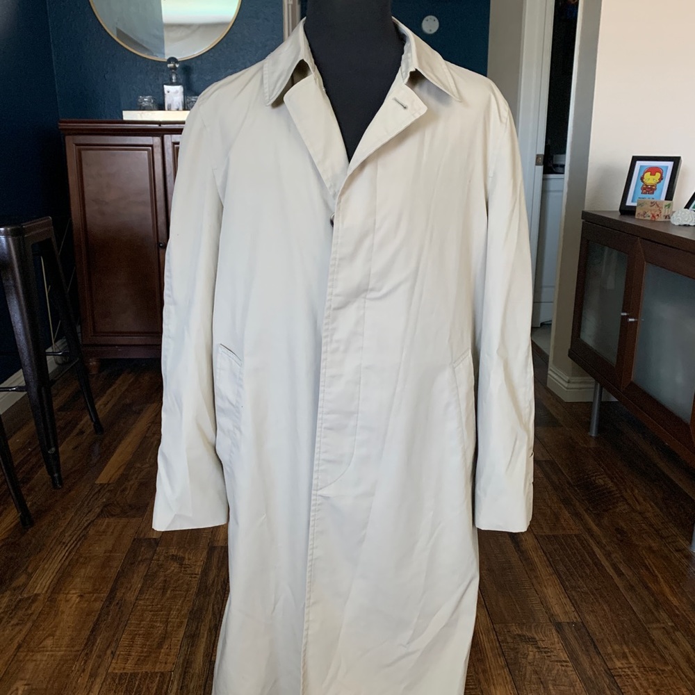 Men’s Lightweight Tan Trench Coat